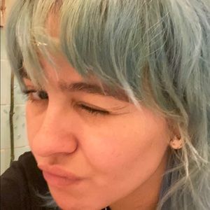 Meet your Posher, Enya